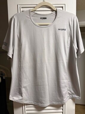Janji Women’s Run All Day Tee in Mist Large
